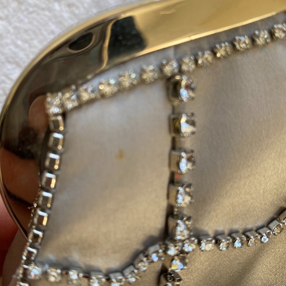 💋SOLD💋 Elegant Satin Clutch with crystals - Picture 9 of 14